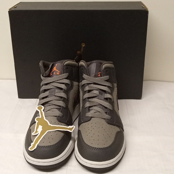 Air Jordan 1 mid SE BG - Picture 11 of 13